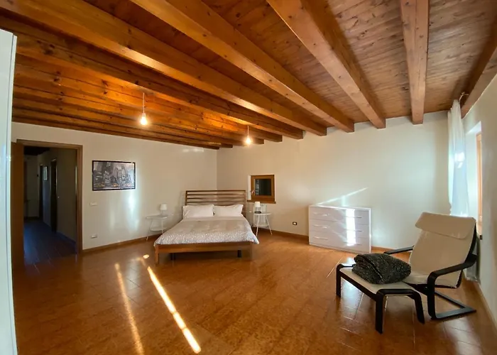 Alloggio per agriturismo Corte Moranda *
